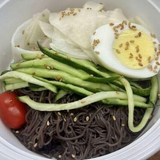 물 냉면 Buckwheat Noodle w/ Broth