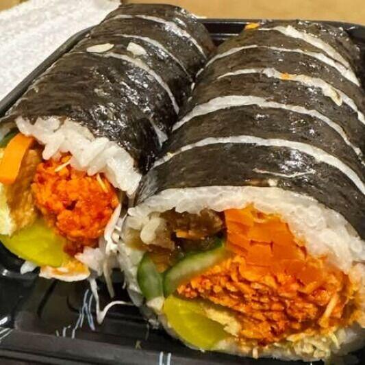 매운 크랩 김밥 Spicy Crab Salad Kimbap