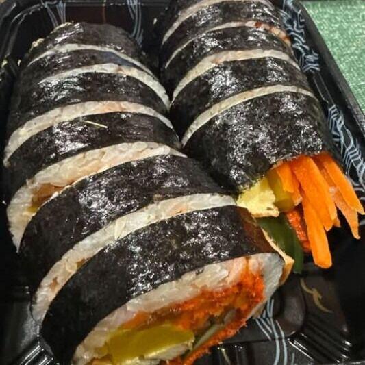매운 참치 김밥 Spicy Tuna Kimbap